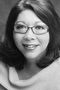 Linda Joyce, author of Bayou Bound, a contemporary romance