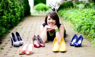 Avery Flynn, author of High-Heeled Wonder, a romantic suspense